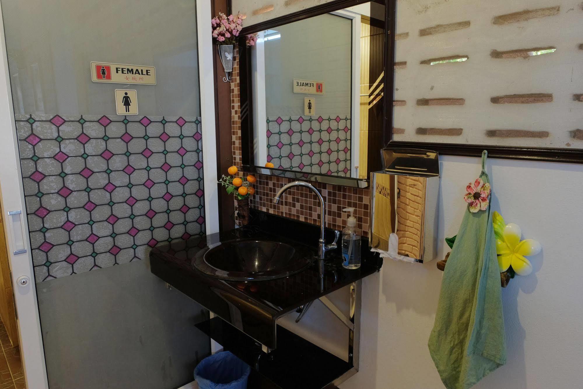 Baan Issara Boutique Hotel Nan Ngoại thất bức ảnh